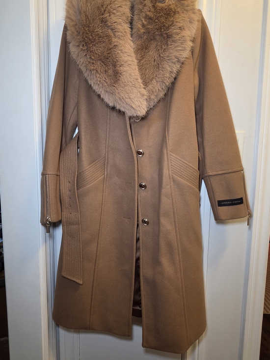 Laura Jackets & Blazers - Laura's Women's Camel Wool Coat with Faux Fur Collar